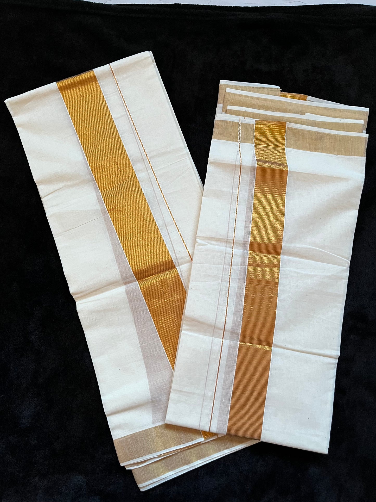 Set Mundu