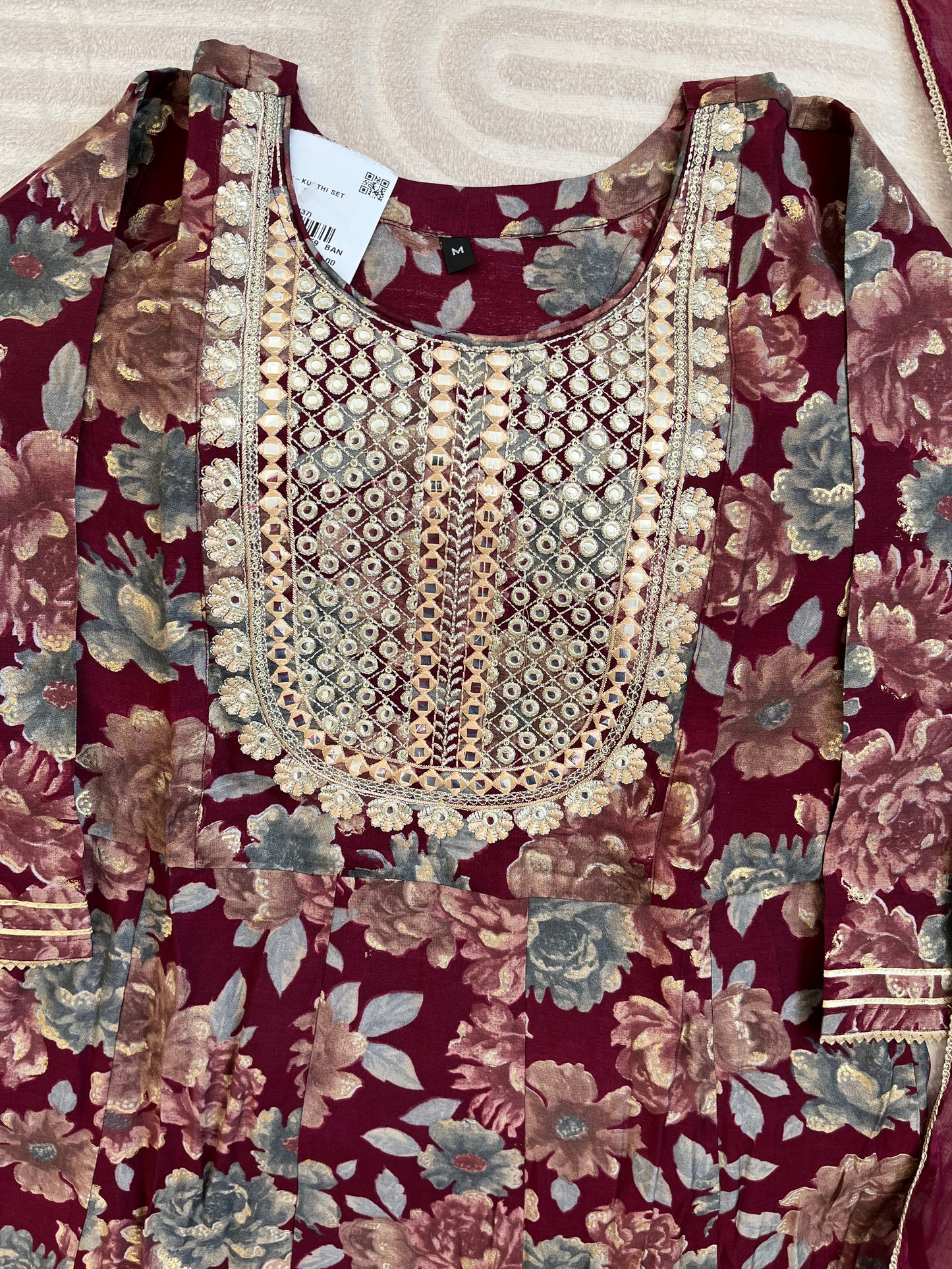 Salwar suit