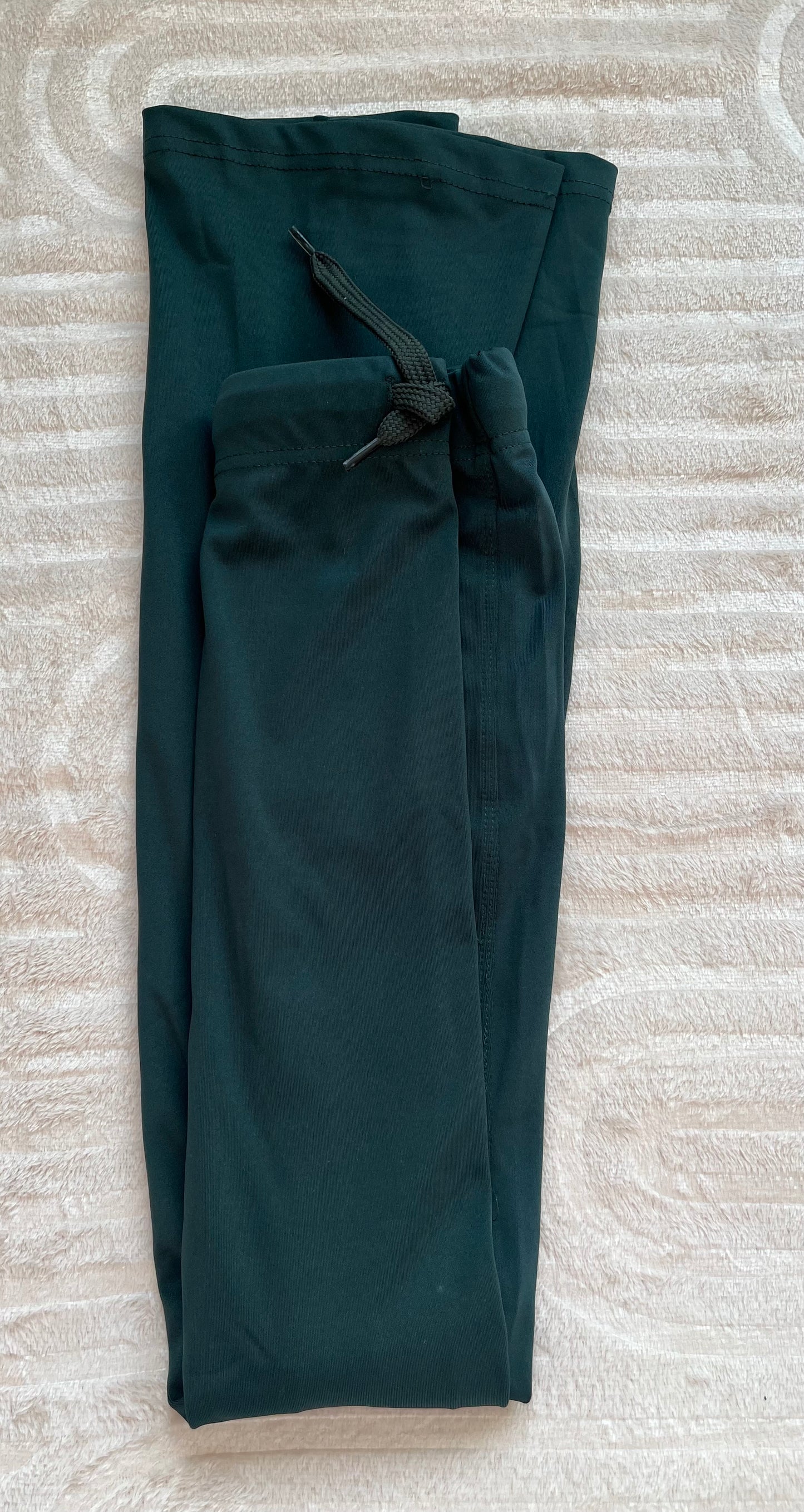 Shaped underskirt fishcut