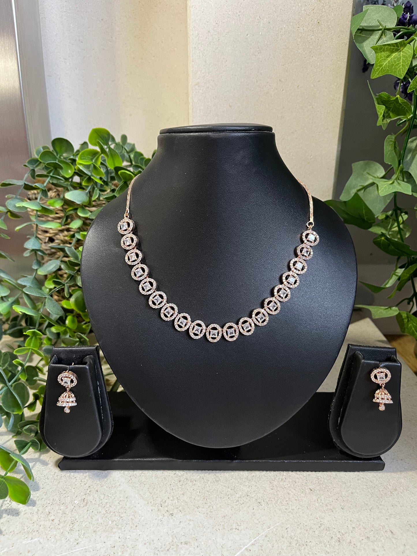 Necklace earrings set