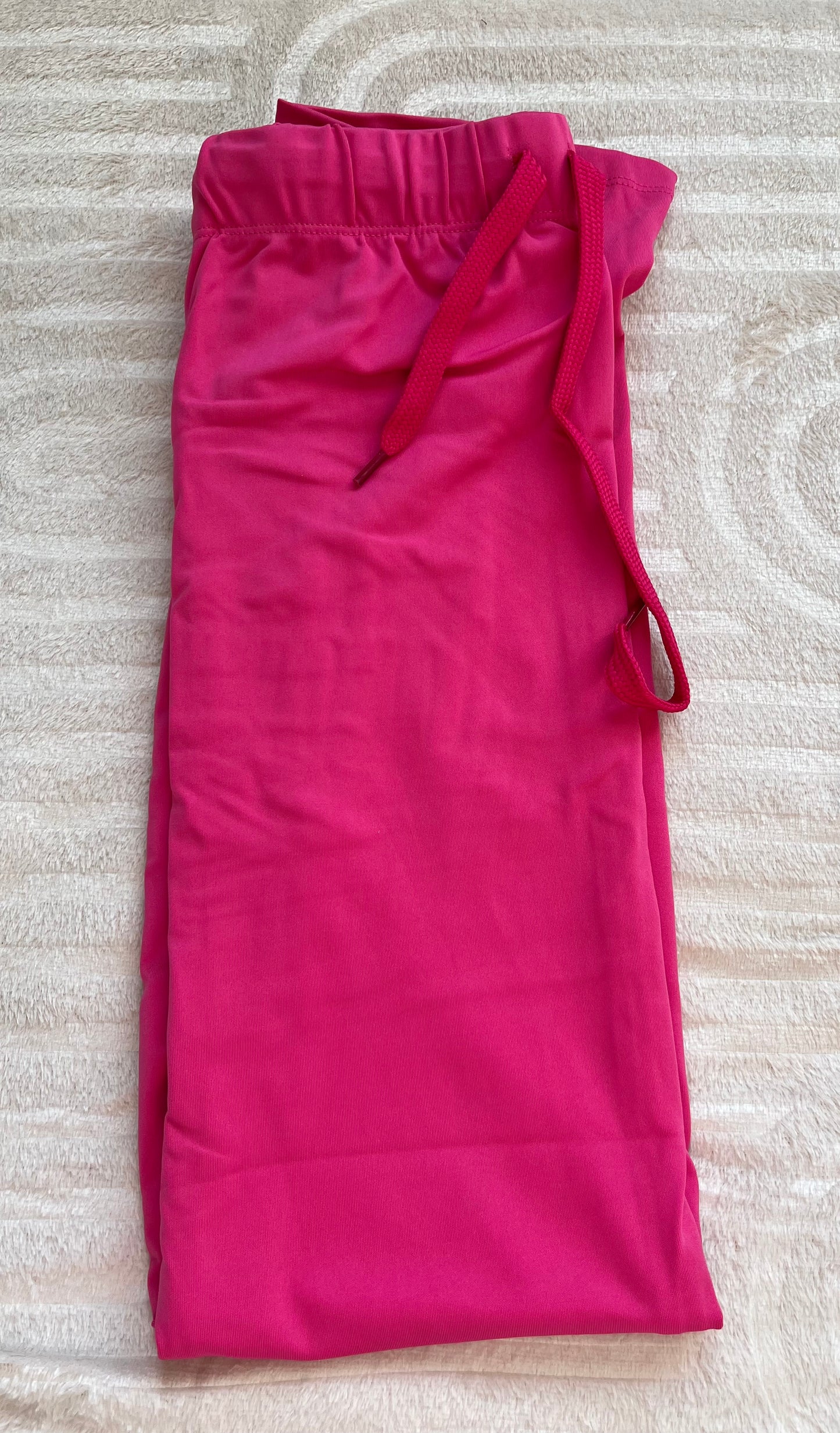Shaped underskirt fishcut