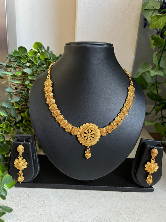 Necklace earrings set