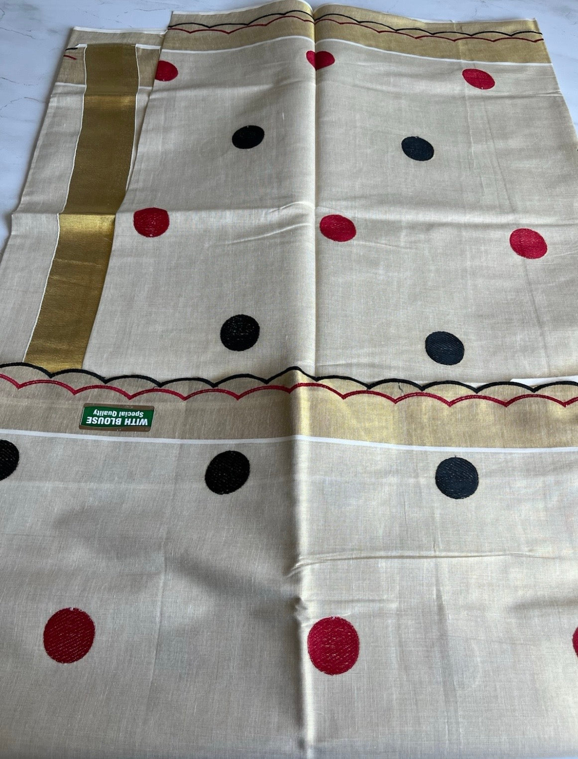 Settu Saree with thread work