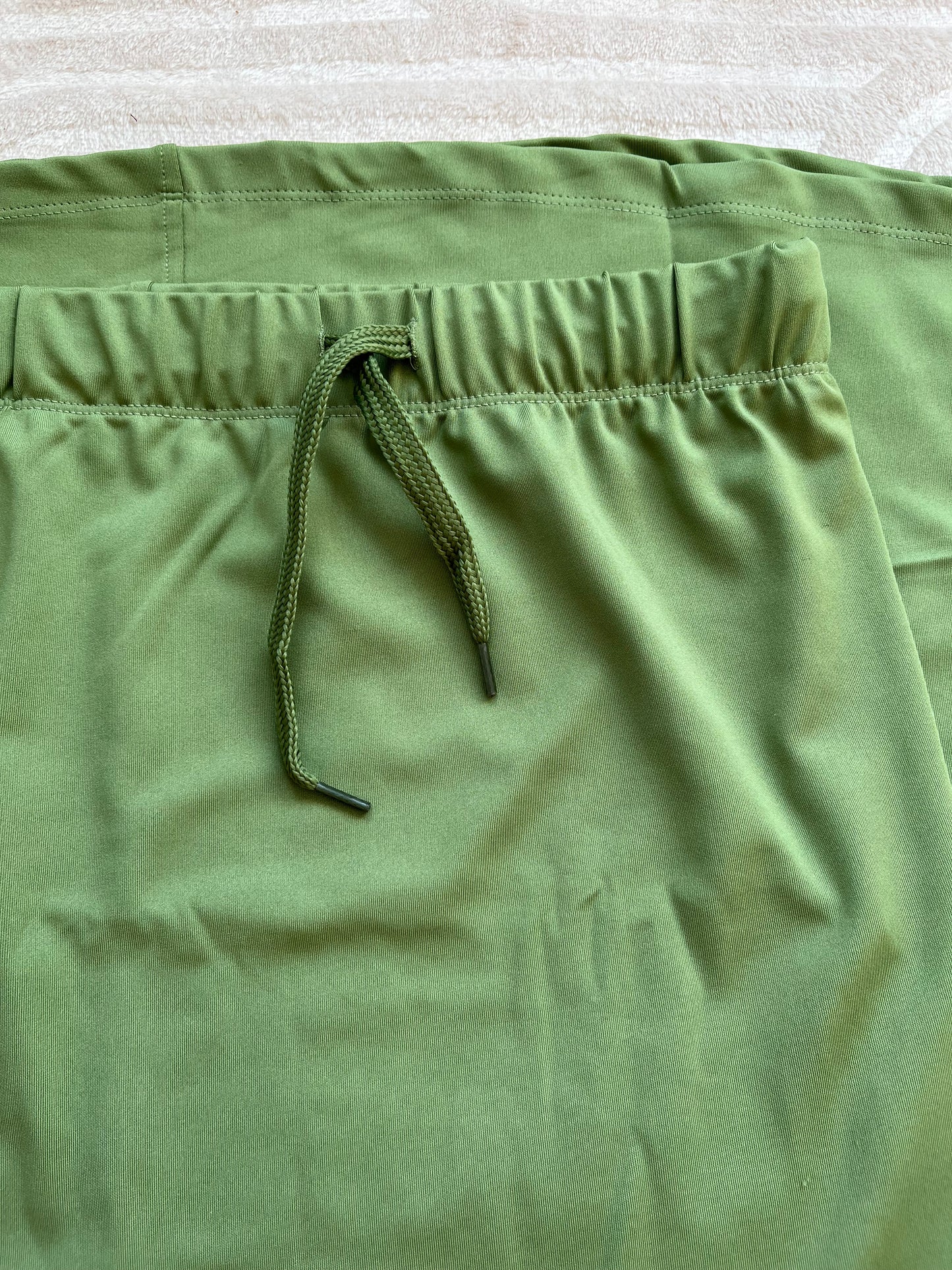 Shaped underskirt fishcut