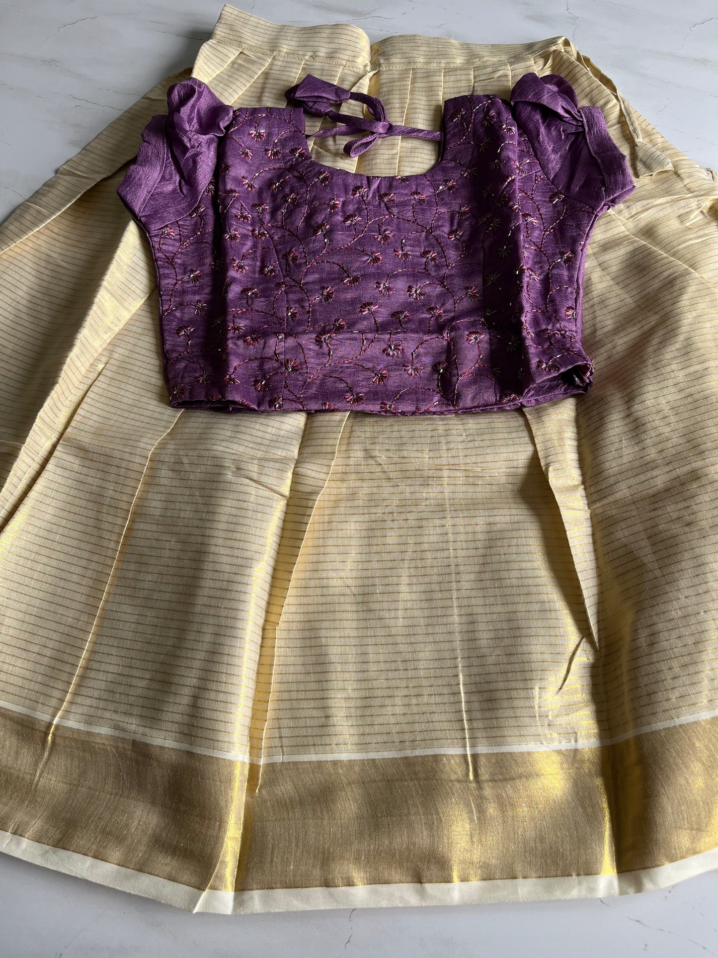 Settu pavada 8-9 years