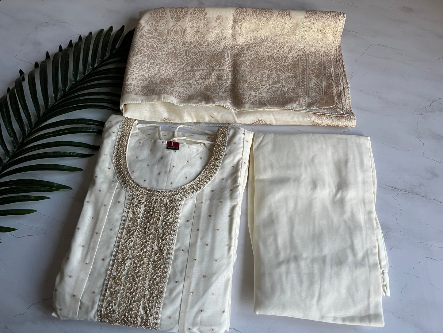 Salwar suit