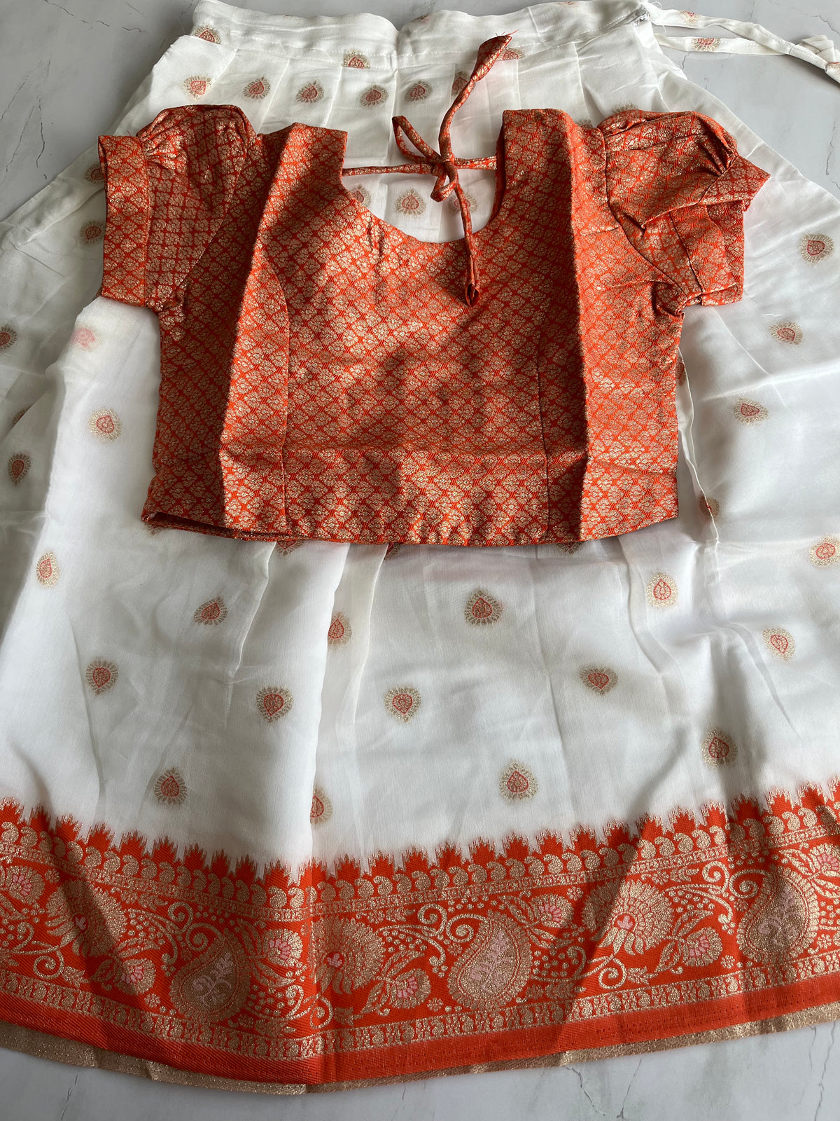 Settu pavada 8-9 years