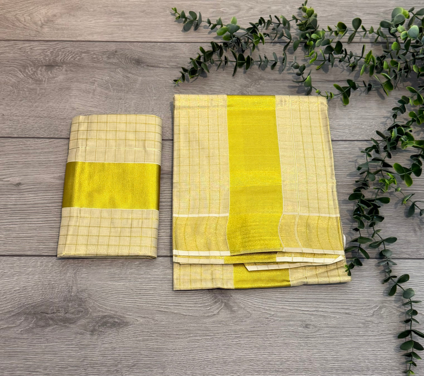 Checkered Tissues Set Mundu