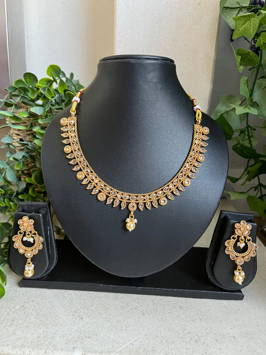 Necklace earrings set